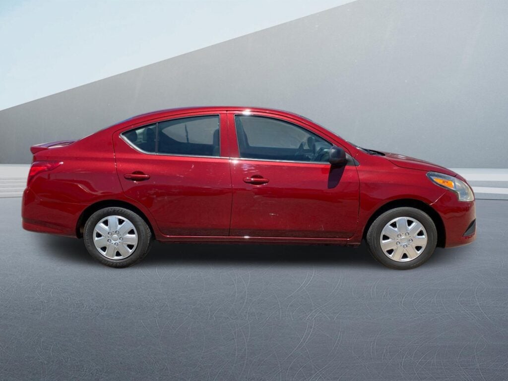 2015 Nissan Versa 1.6 SV Sedan