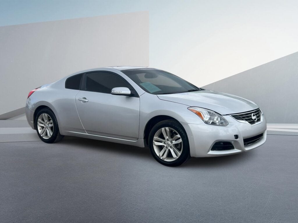 2013 Nissan Altima 2.5 S CVT Coupe