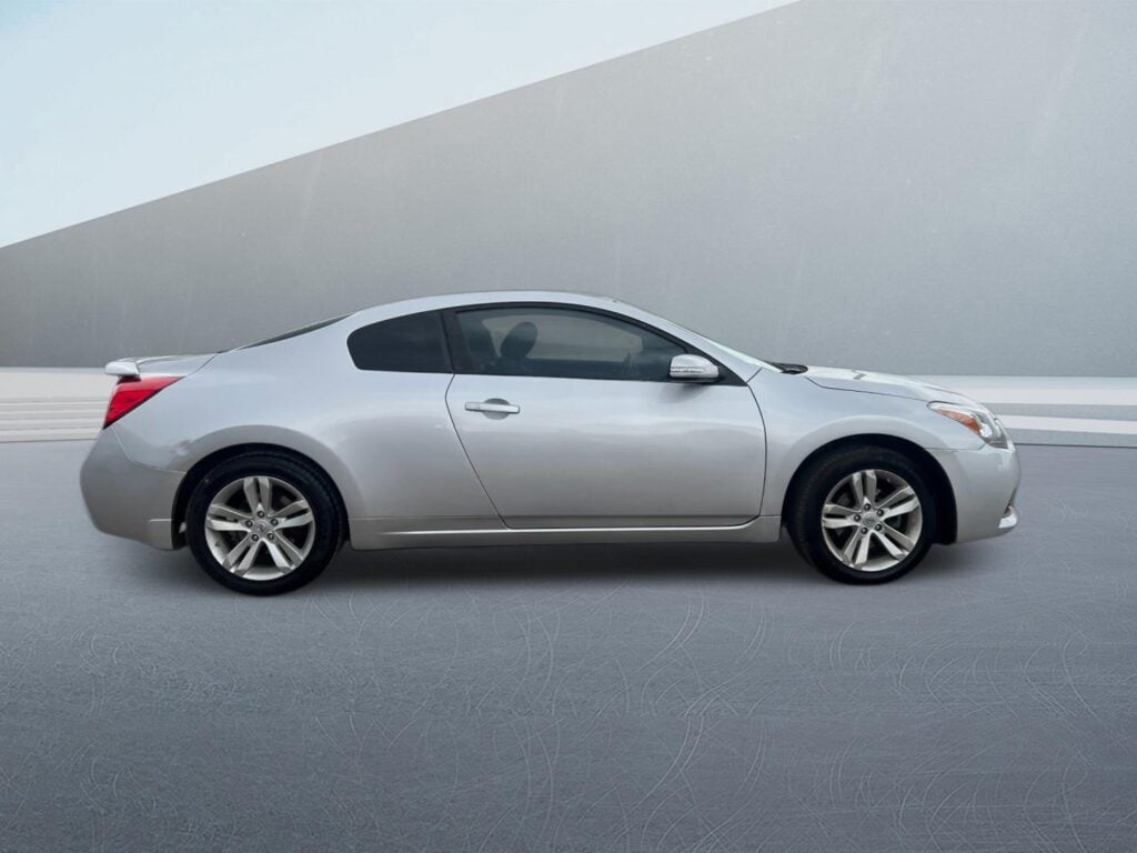 2013 Nissan Altima 2.5 S CVT Coupe