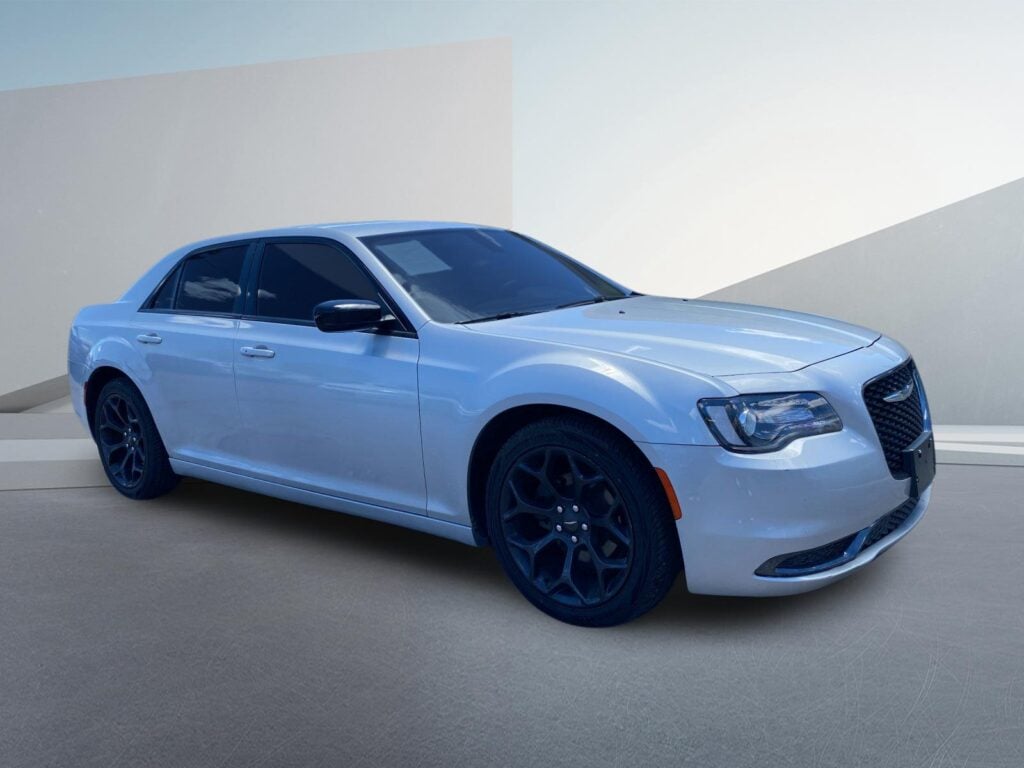 2019 Chrysler 300 Touring