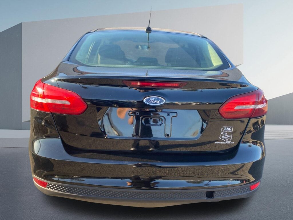 2017 Ford Focus SE Sedan