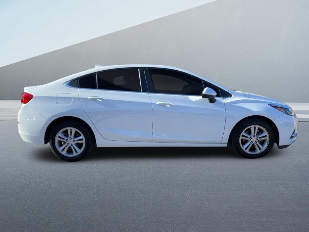 2018 Chevrolet Cruze LT Auto