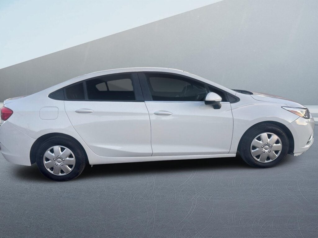2018 Chevrolet Cruze LS Auto
