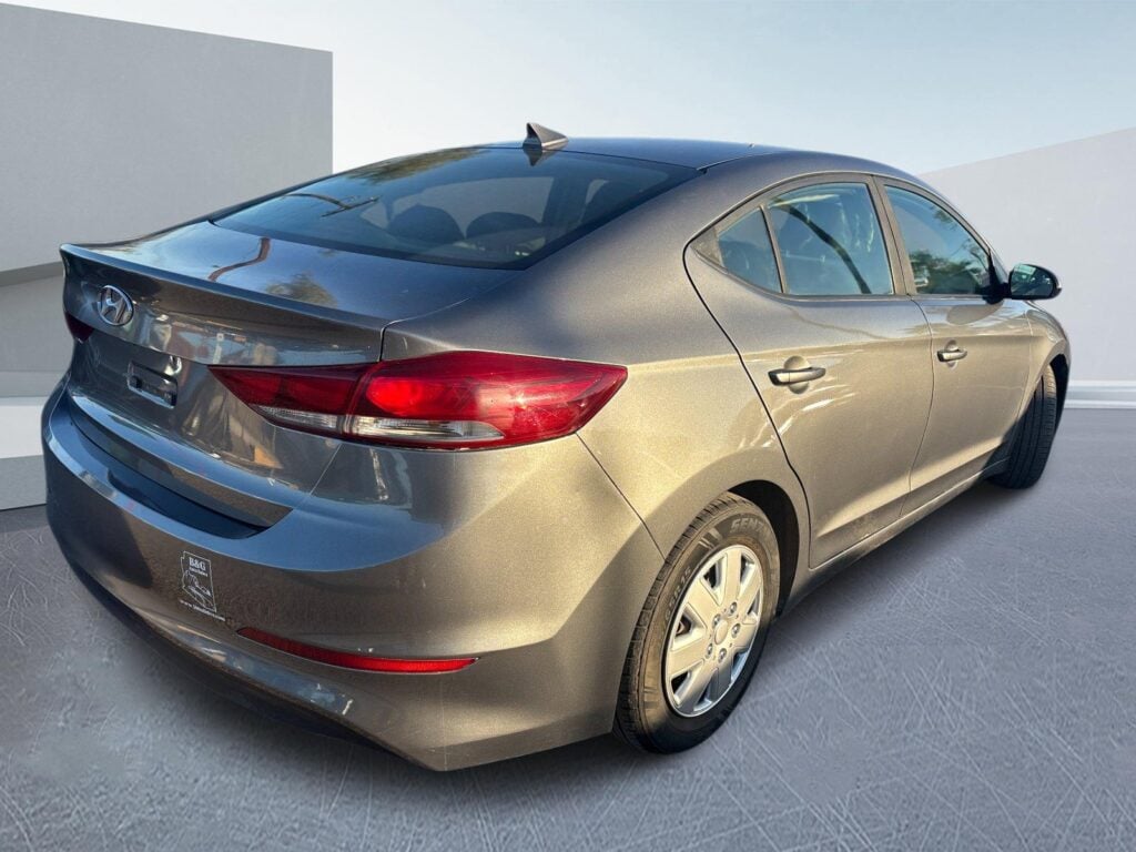 2017 Hyundai Elantra SE 6AT