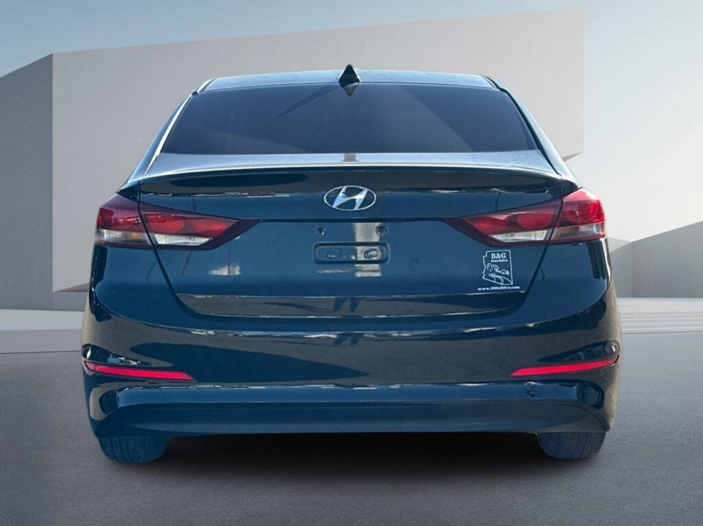 2017 Hyundai Elantra SE 6AT