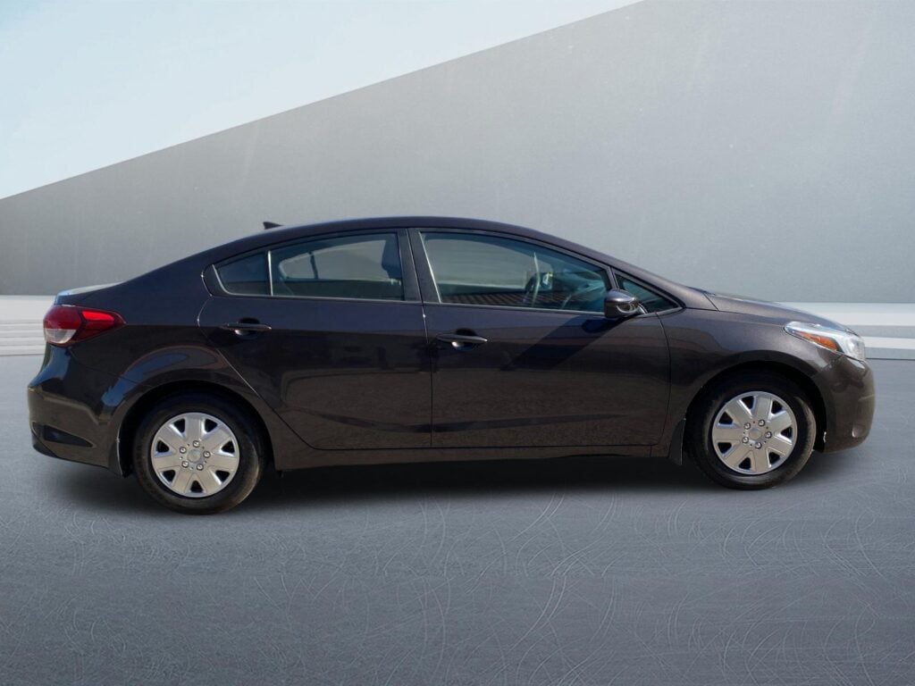 2017 Kia Forte LX 6M