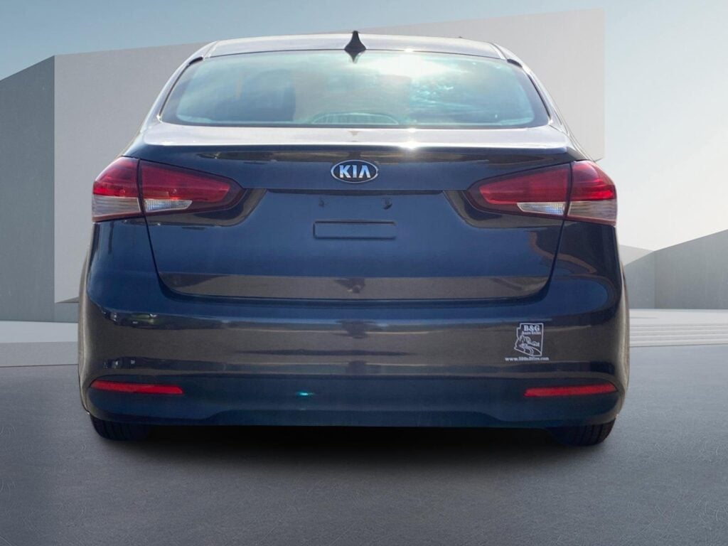 2017 Kia Forte LX 6M
