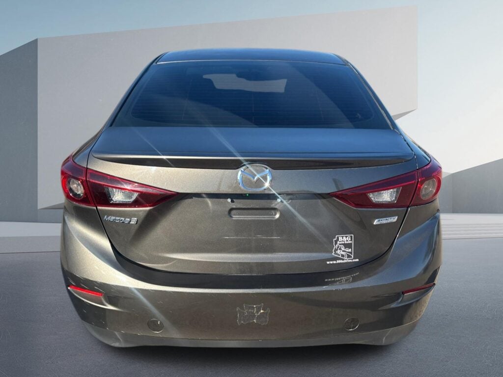 2016 Mazda MAZDA3 i Touring AT 4-Door