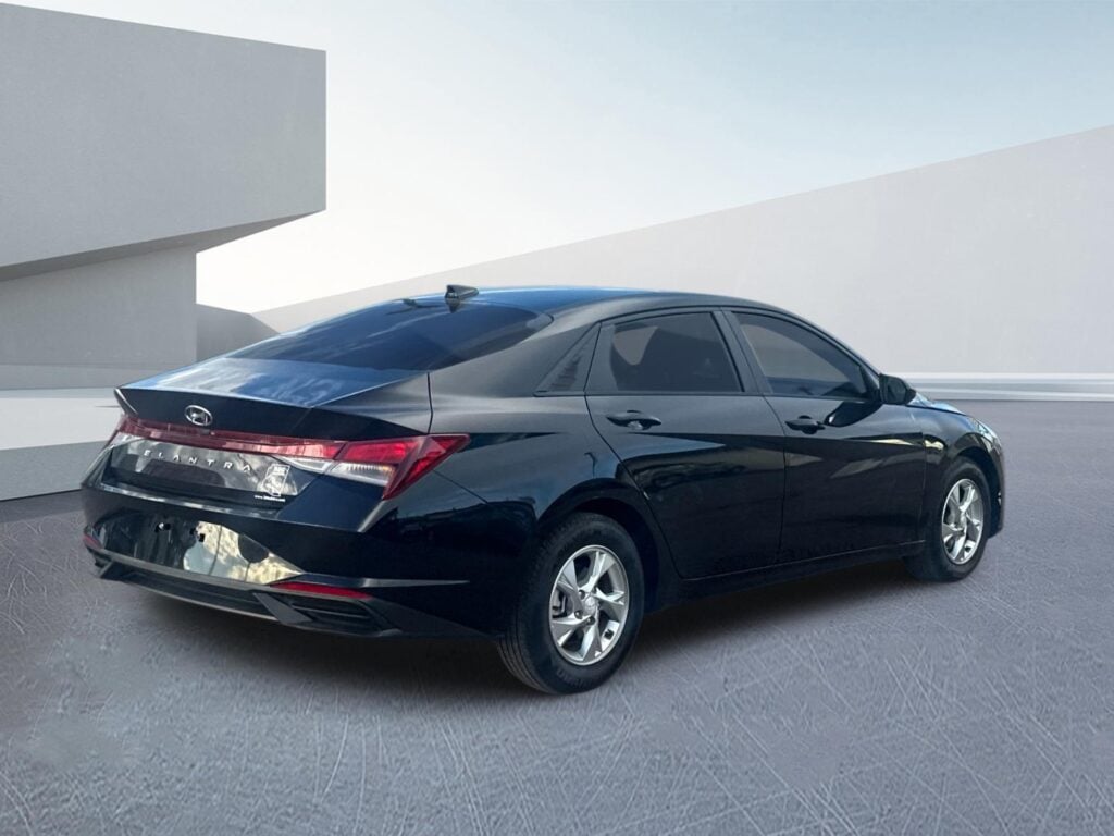2022 Hyundai Elantra SE