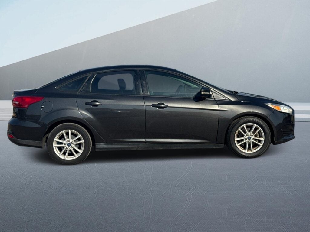 2017 Ford Focus SE Sedan