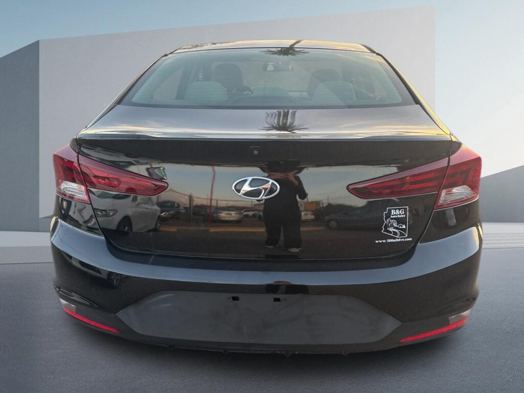 2020 Hyundai Elantra SE 6AT