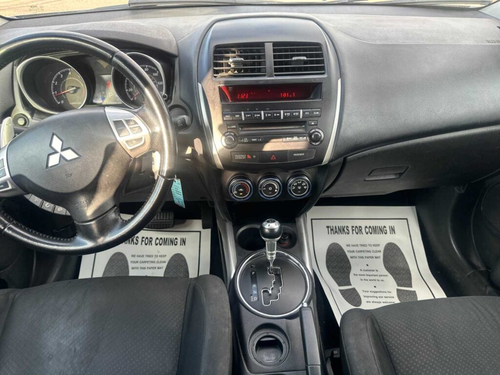 2013 Mitsubishi Outlander Sport ES 2WD