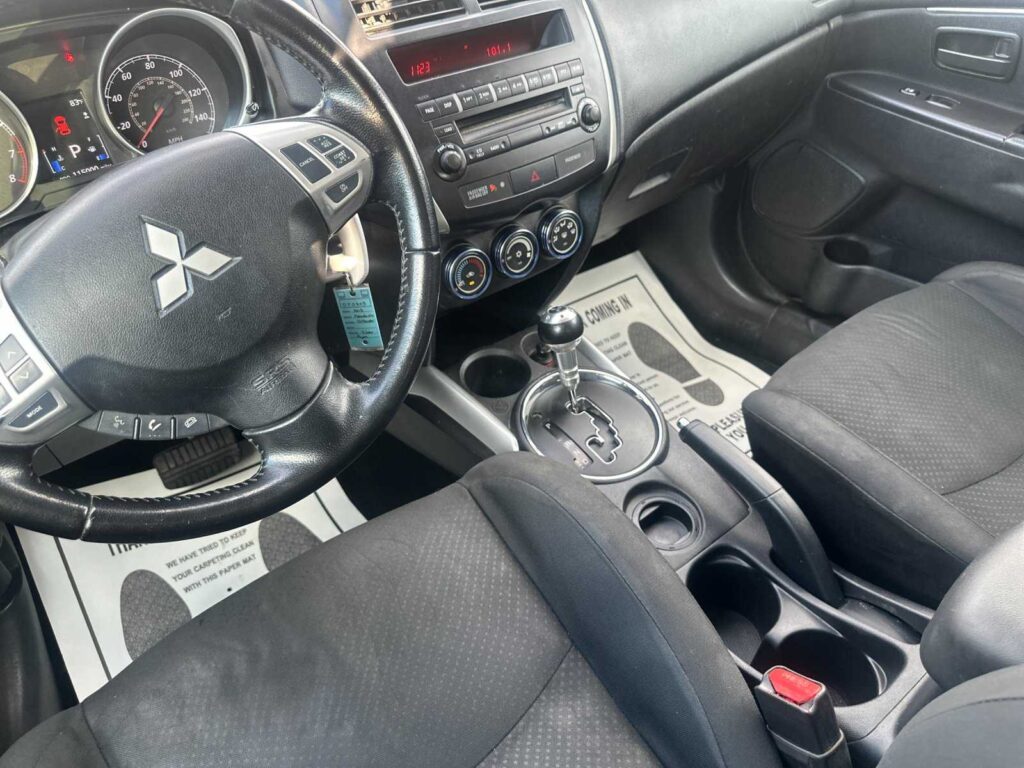 2013 Mitsubishi Outlander Sport ES 2WD