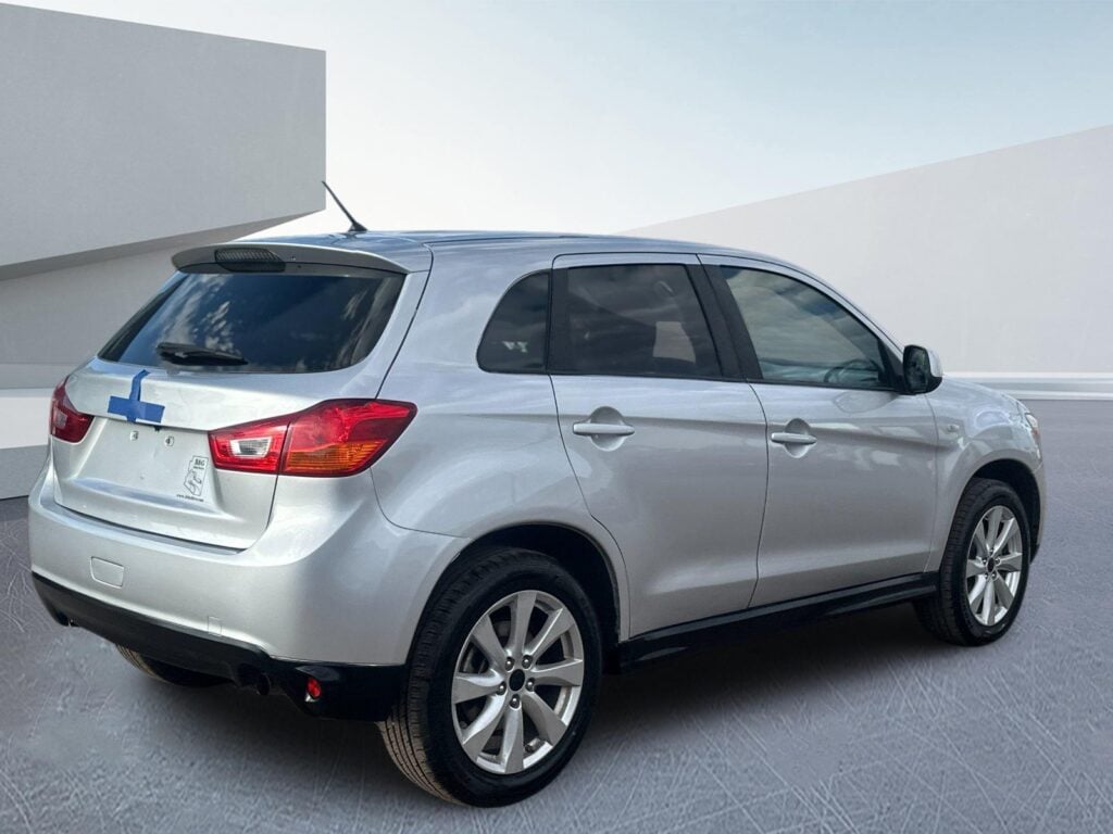 2013 Mitsubishi Outlander Sport ES 2WD