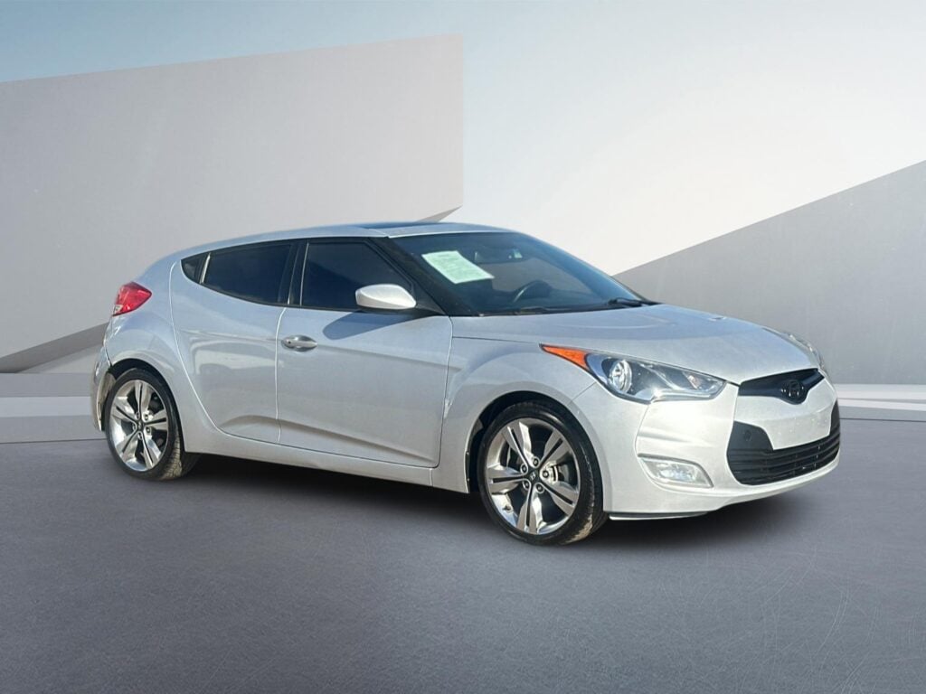 2017 Hyundai Veloster Base 6AT