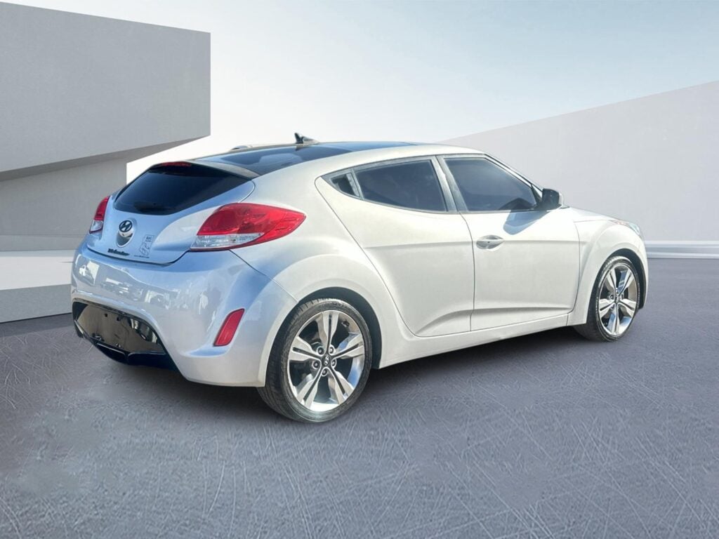 2017 Hyundai Veloster Base 6AT