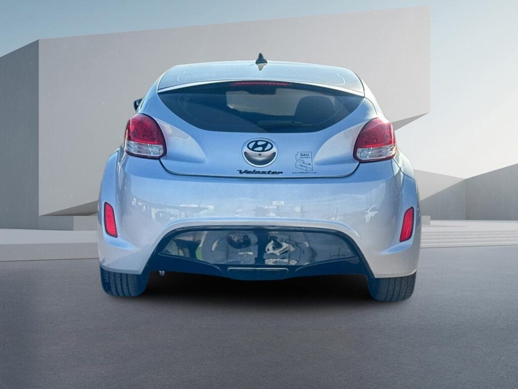 2017 Hyundai Veloster Base 6AT