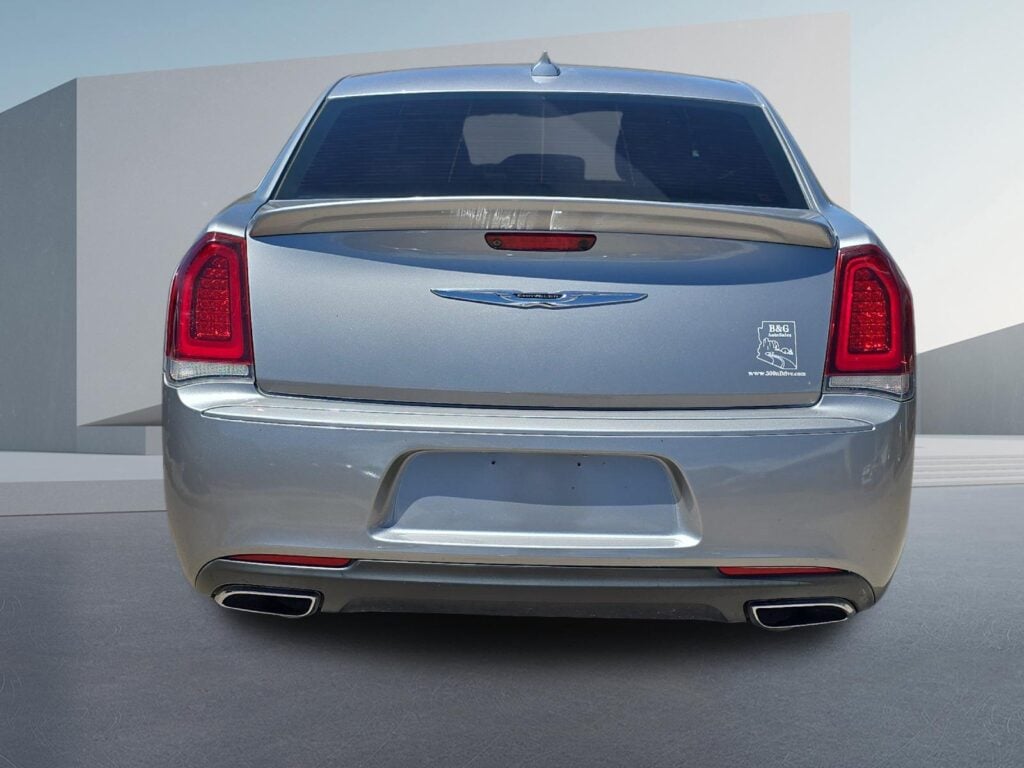 2017 Chrysler 300 S V6 RWD