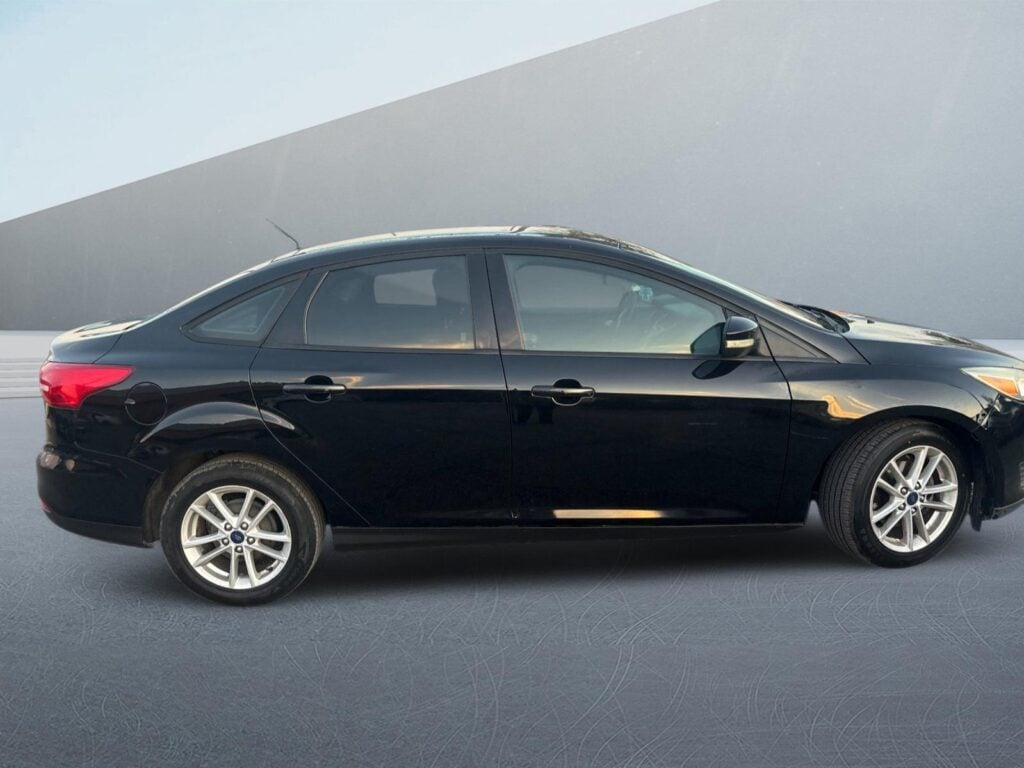 2017 Ford Focus SE Sedan