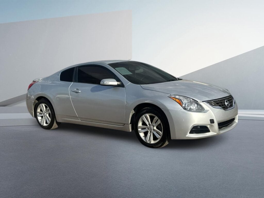 2013 Nissan Altima 2.5 S CVT Coupe