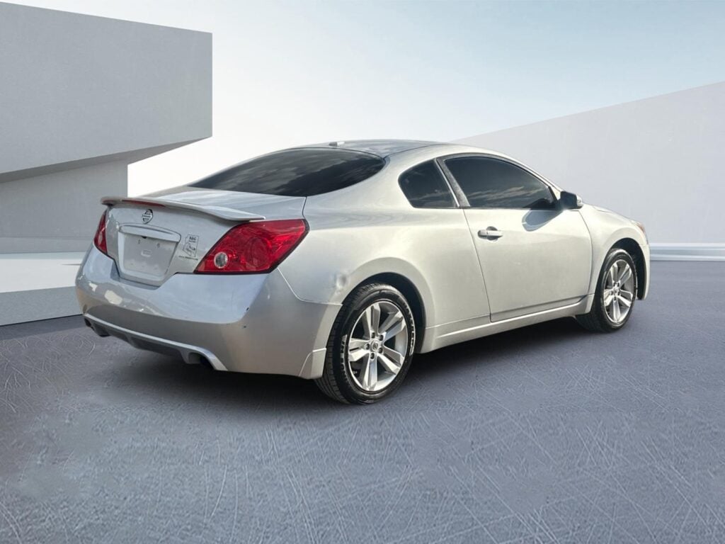 2013 Nissan Altima 2.5 S CVT Coupe