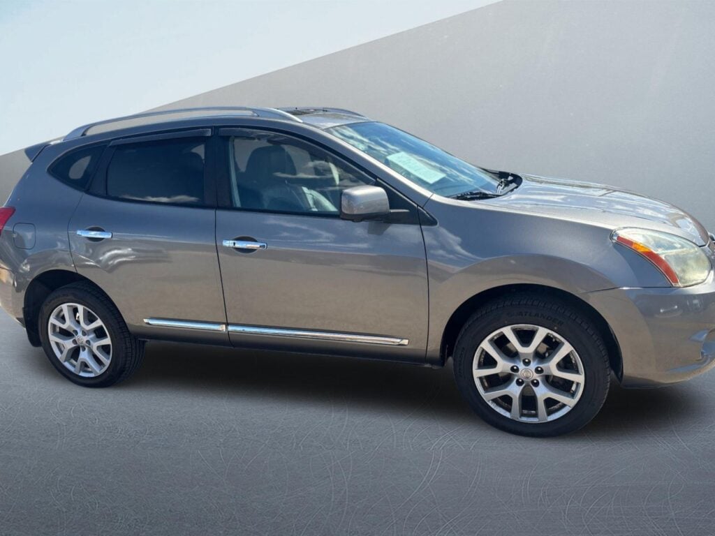 2013 Nissan Rogue S 2WD