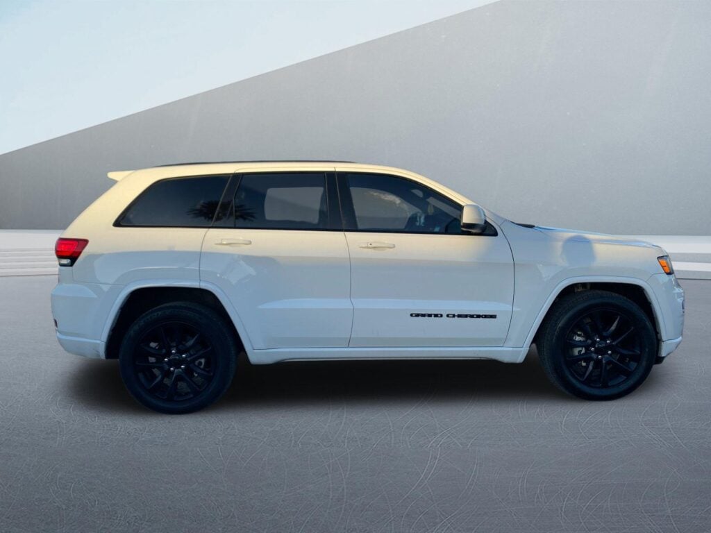 2019 Jeep Grand Cherokee Laredo 4WD