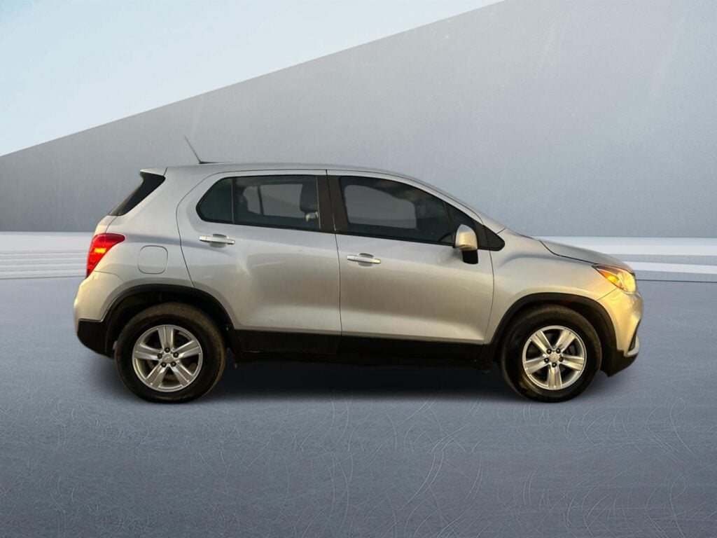 2022 Chevrolet Trax FWD LS
