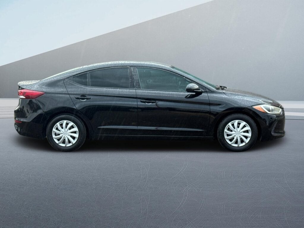 2017 Hyundai Elantra SE 6AT