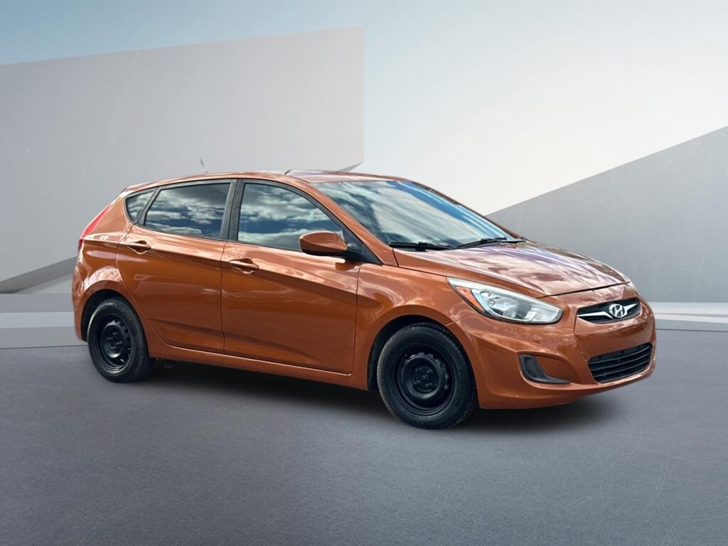 2017 Hyundai Accent SE 5-Door 6A