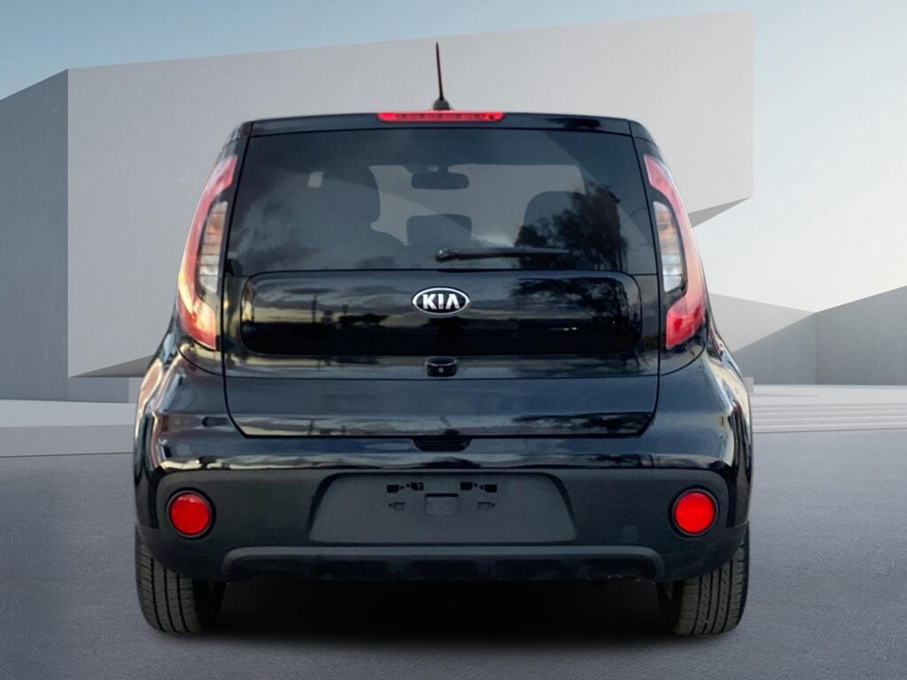 2017 Kia Soul Base 6A