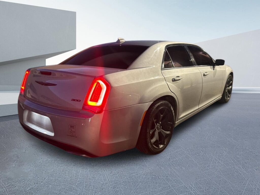 2021 Chrysler 300 Touring