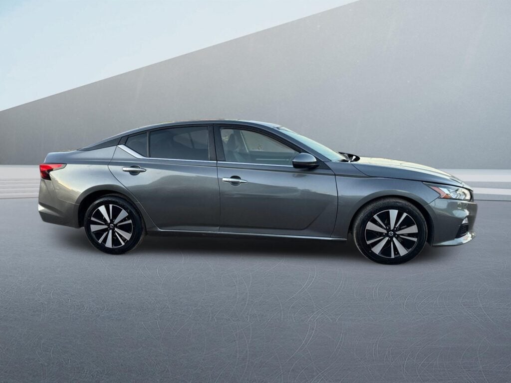 2021 Nissan Altima SV