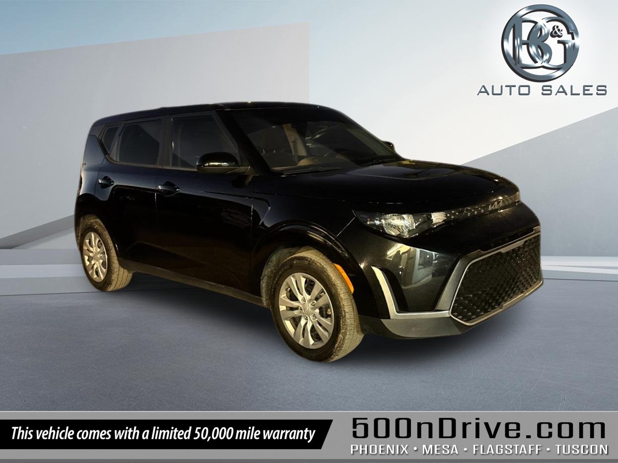 2023 Kia Soul LX's photo