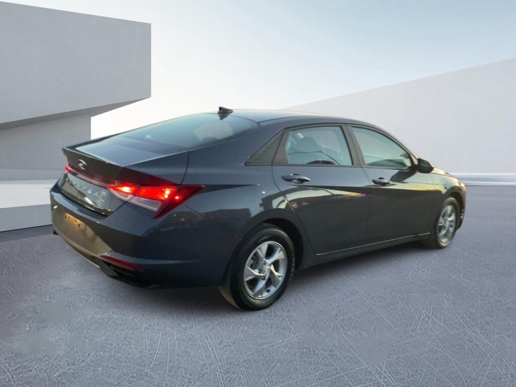 2023 Hyundai Elantra SE