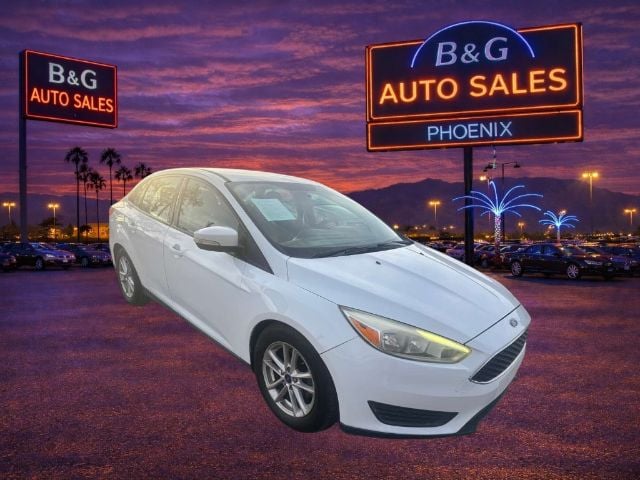 2016 Ford Focus Sedan SE's photo
