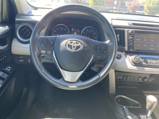 2018 Toyota RAV4 Limited - Photo 13