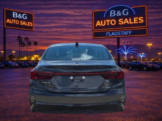 2024 Kia Forte LXS - Photo 6