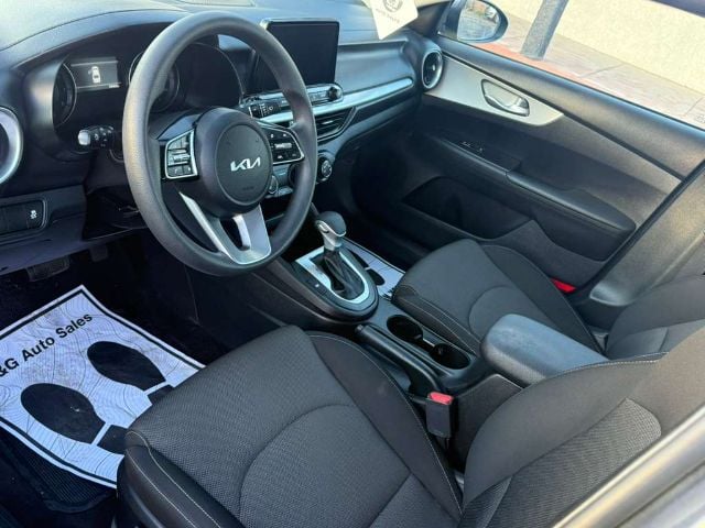 2023 Kia Forte LX - Photo 11