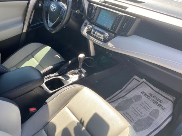 2018 Toyota RAV4 Limited - Photo 15