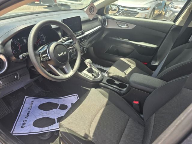 2024 Kia Forte LXS - Photo 9